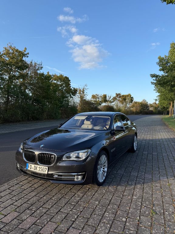 Bild des Angebotes BMW 740d xDrive -
