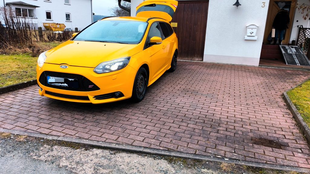 Bild des Angebotes Ford Focus 2,0 EB ST Leder-Sport-Paket Turnier ST