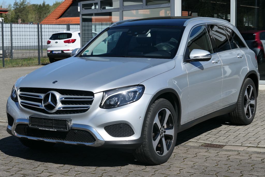 Bild des Angebotes Mercedes-Benz GLC 350d 4M AMGint./Pano/Air/AHK/8xAlu/HuD/Leder