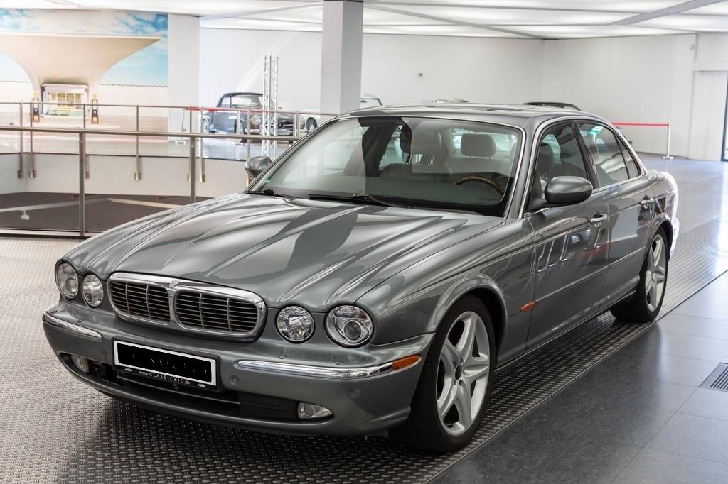 Bild des Angebotes Jaguar XJ8 4.2 Liter -
