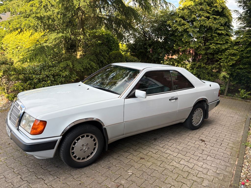 Bild des Angebotes Mercedes-Benz CE 230 (W124)