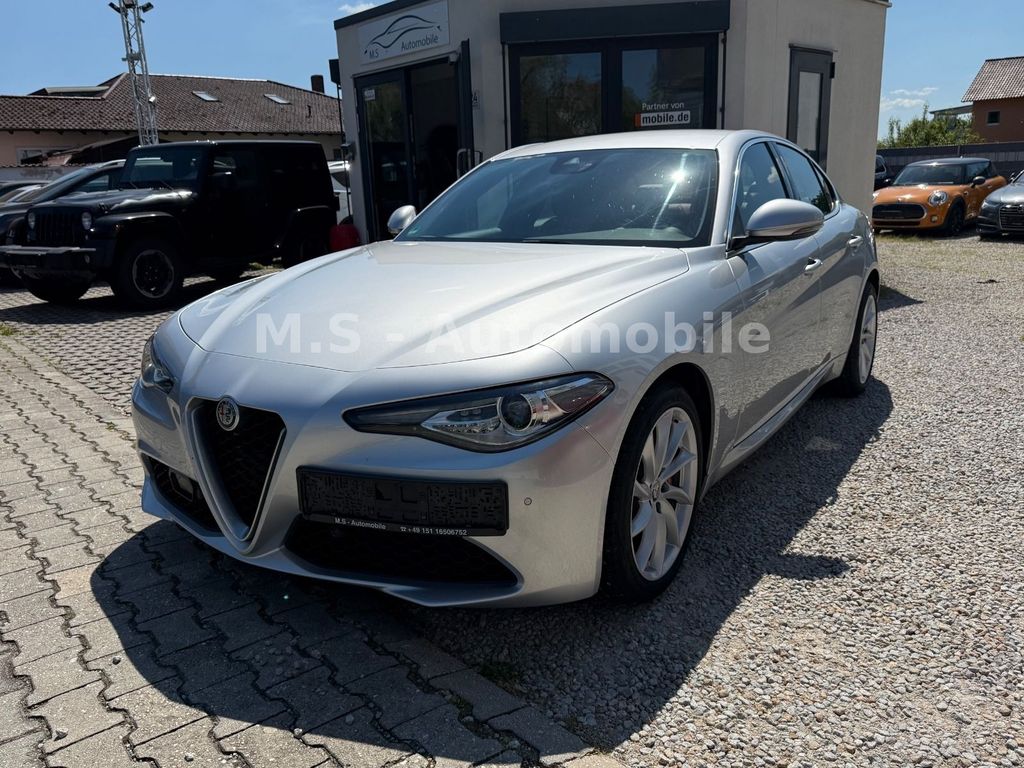 Bild des Angebotes Alfa Romeo Giulia 2.0 Turbo Super Aut.*Bi-Xenon*2.Hand*USB