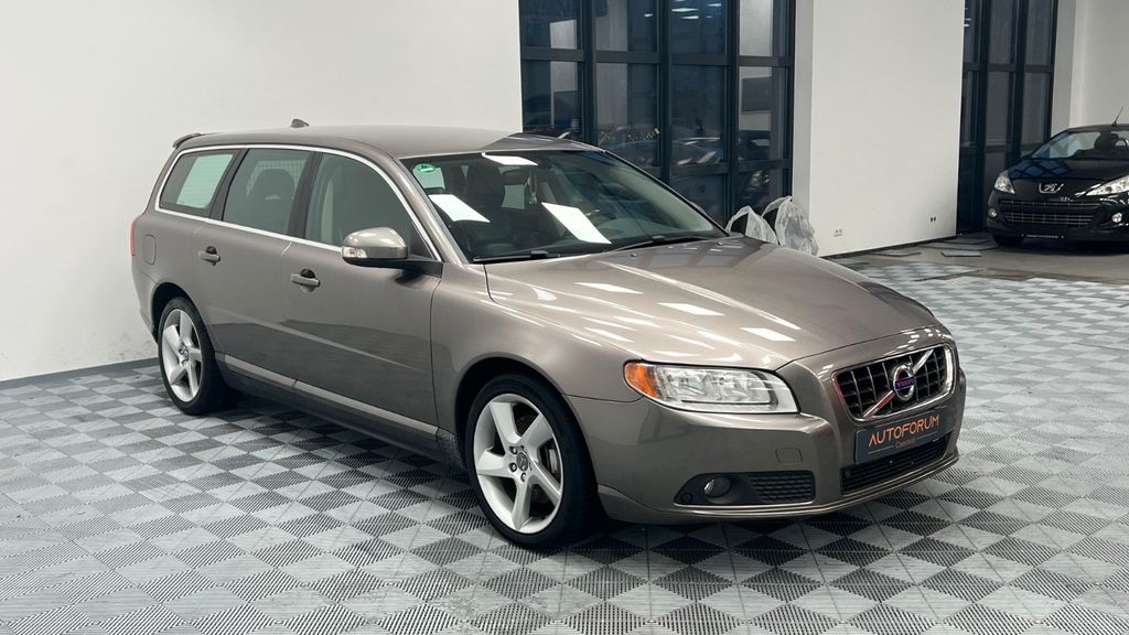 Bild des Angebotes Volvo V70 Kombi Momentum _Zustand & Historie 1a_