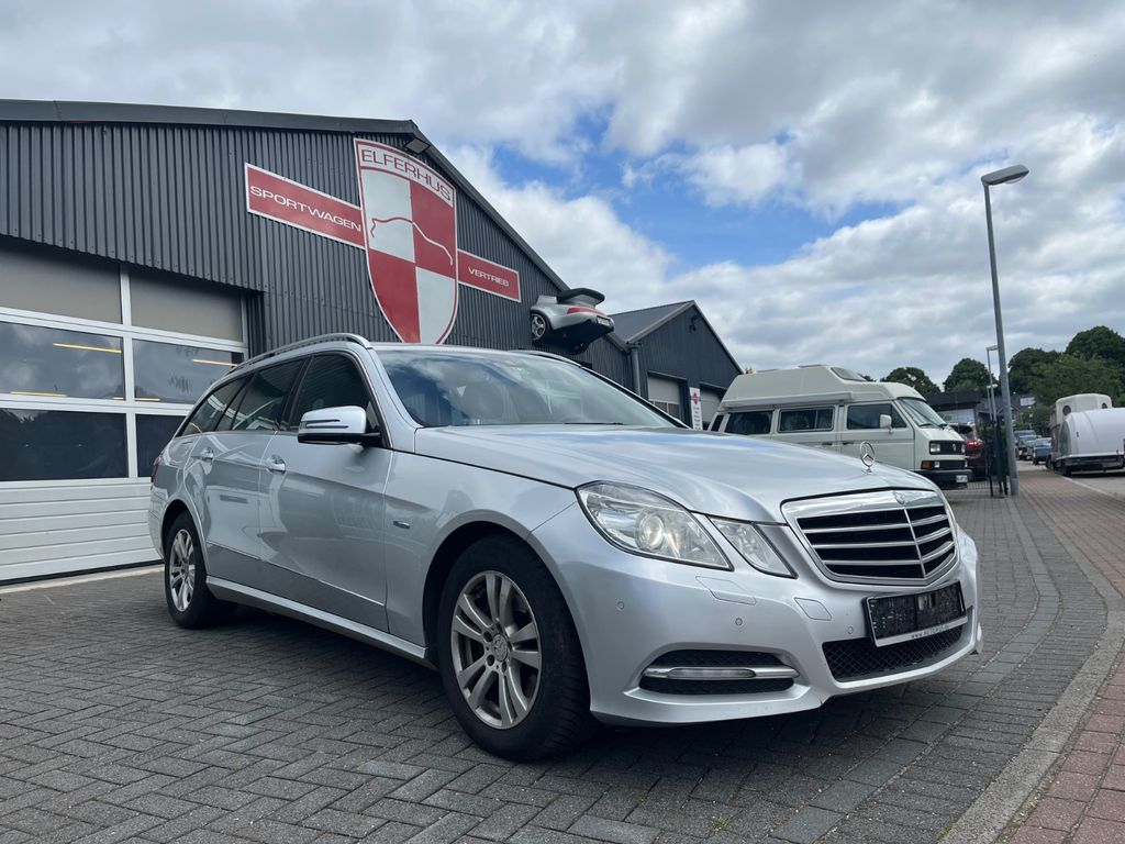 Bild des Angebotes Mercedes-Benz E 300 E T-Modell E 300 CDI BlueEfficiency