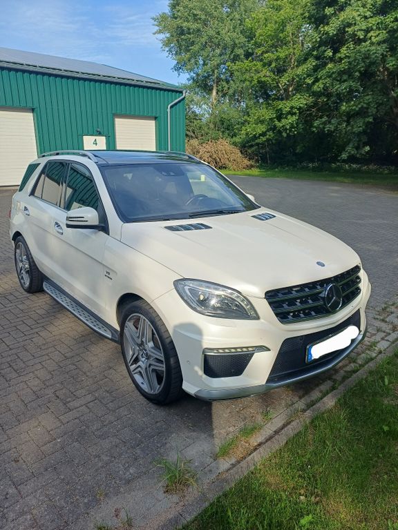 Bild des Angebotes Mercedes-Benz ML 63 AMG 4MATIC