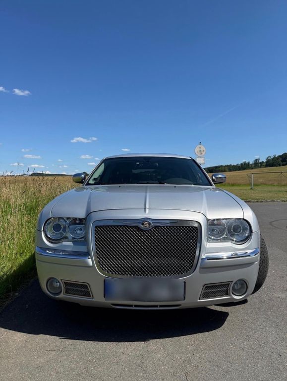 Bild des Angebotes Chrysler 300C V6 3,5L Bj 2005 141500km 2. Hand