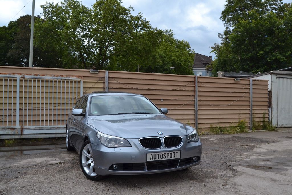 Bild des Angebotes BMW 5 Lim. 530i*2.HAND*LEDER*XENON*SMG*S.DACH*ISOFIX