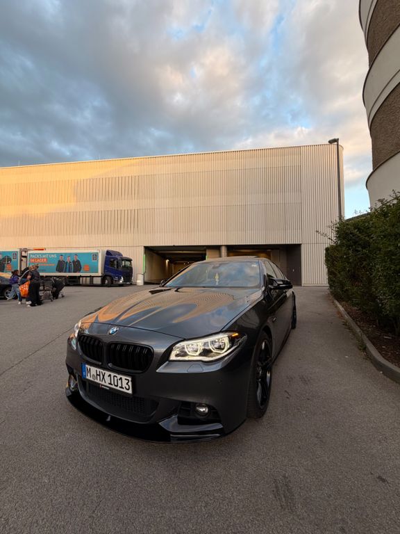 Bild des Angebotes BMW 550i - M Performance Paket V8 F10