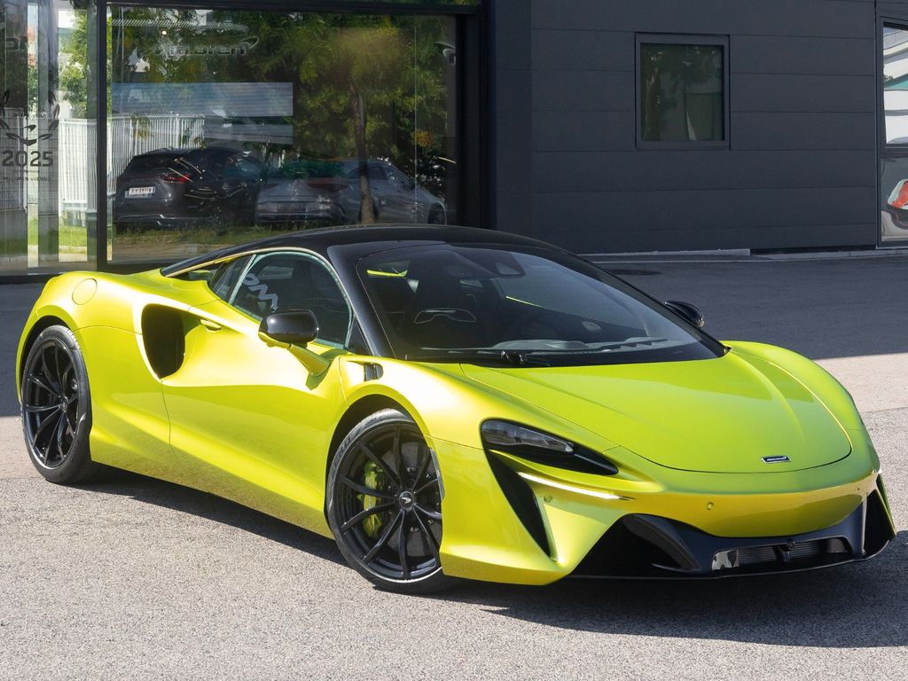 Bild des Angebotes McLaren Artura / Flux Green / B&W / Lift / AutoHigh