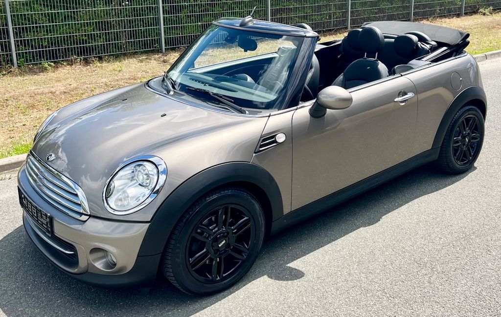 Bild des Angebotes MINI Cooper Cabrio Automatik Leder Xenon PDC Alu