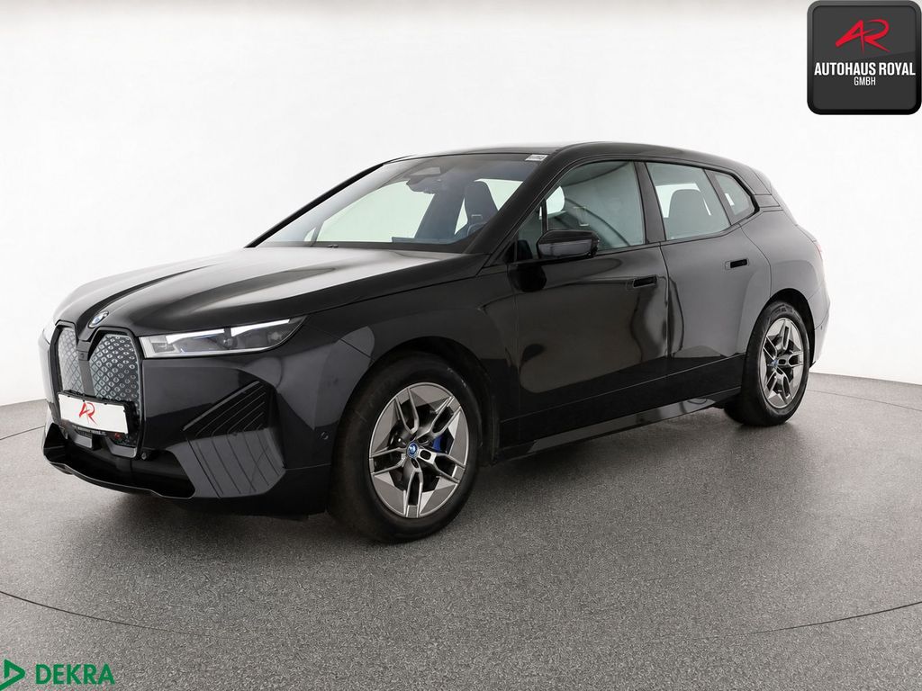 Bild des Angebotes BMW iX xDrive50 SPORT LASER,SKYLOUNGE,LUFT,360GRAD