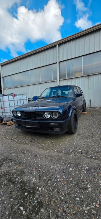 BMW 325i E30 325iX Allrad Leder Sportsitze M-Technik