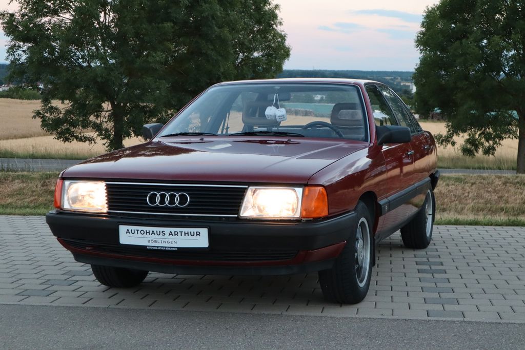 Audi 100 C3 Oldtimer*Radio*Vollverzinkt*8-Bereift