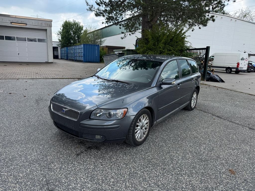 Bild des Angebotes Volvo V50 Kombi 2.0 D Momentum