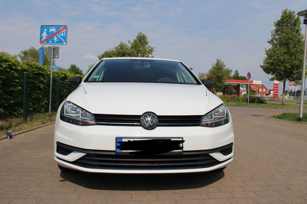 Bild des Angebotes Volkswagen Golf 1.0 TSI 63kW Trendline Trendline