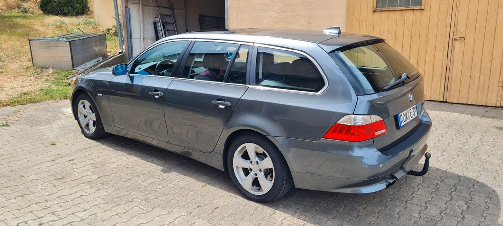 Bild des Angebotes BMW 525xi touring -