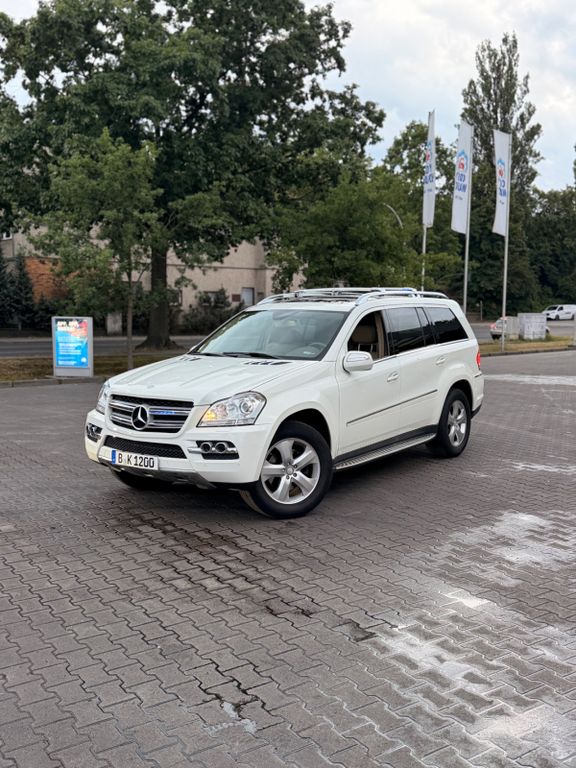 Bild des Angebotes Mercedes-Benz Mercedes Benz GL 450 4 Matic 7 Sitzer Panorama