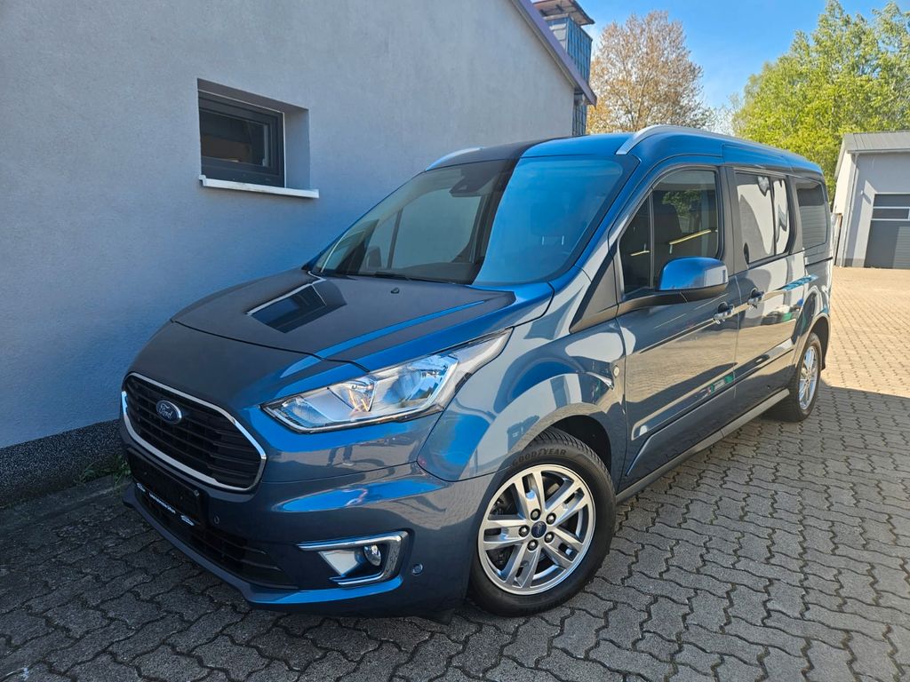 Bild des Angebotes Ford Grand Tourneo Titanium RFK SWA LKA ACC Panorama