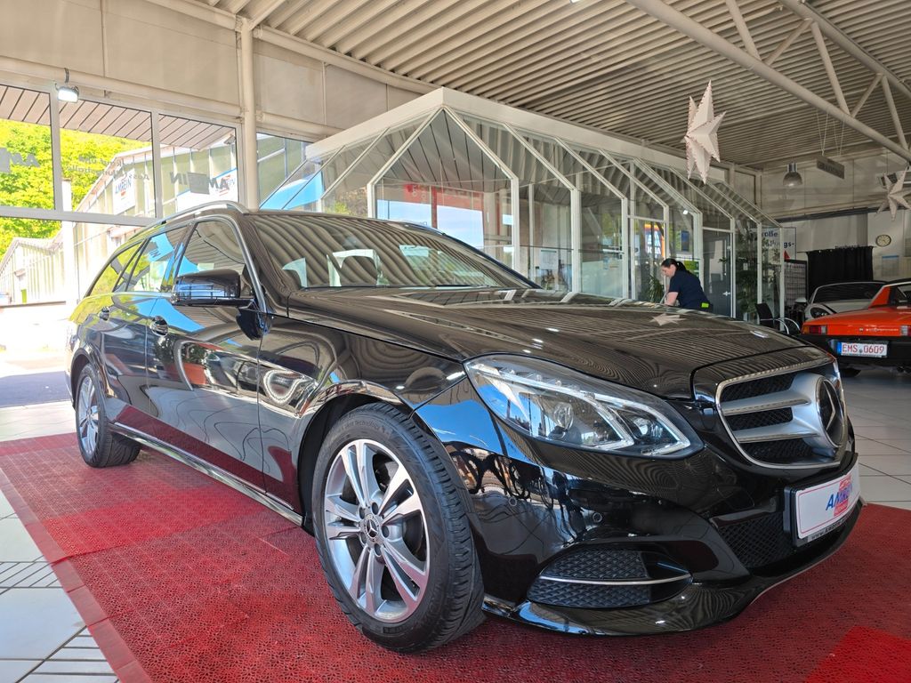 Bild des Angebotes Mercedes-Benz E 250 T CDI BlueEfficiency+STANDH+AHK+NAVI+360°+