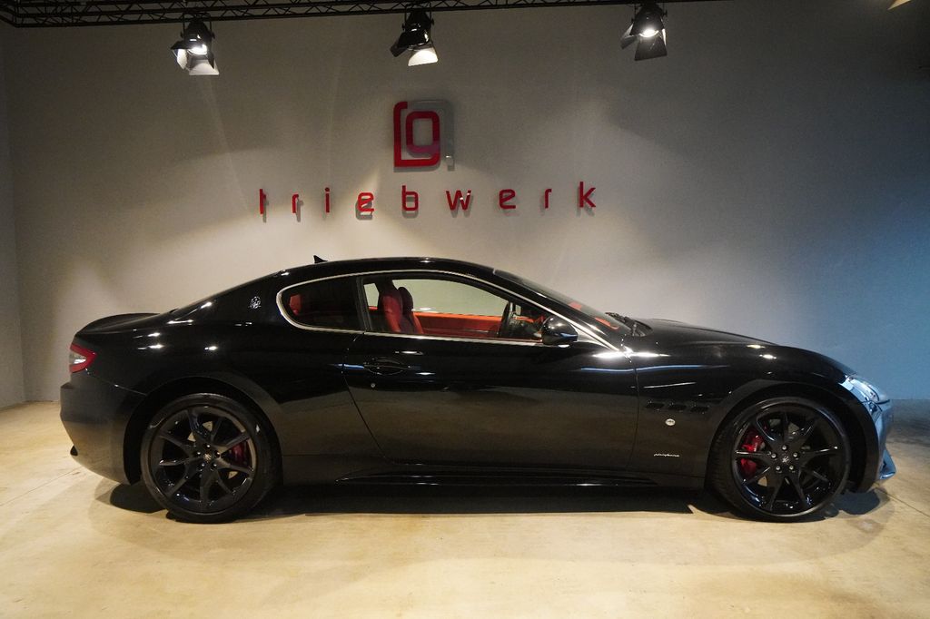Bild des Angebotes Maserati GranTurismo V8 4.7 Sport*Deutsch*Schwarz/Rot