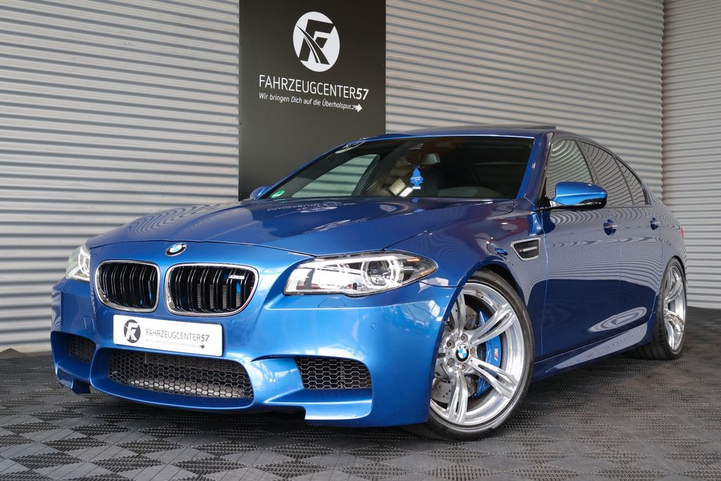 Bild des Angebotes BMW M5 F10 INDIVIDUAL/B&0/LED/360°/HUD/MASSAGE