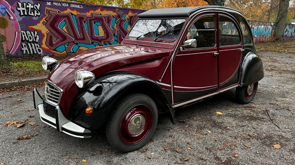 Bild des Angebotes Citroën 2 CV 6 Charleston Erstbesitz, Tüv neu