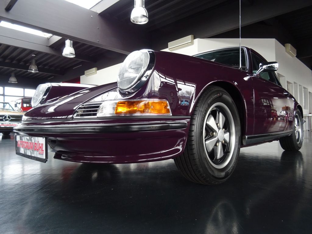 Porsche 911 T 2,4 Ölklappe / Aubergine