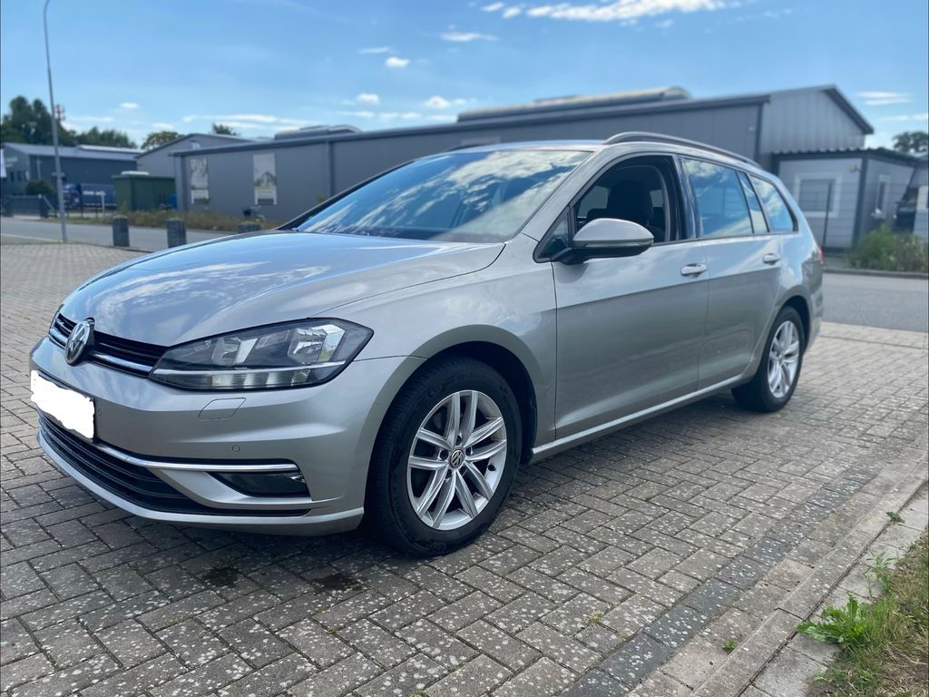 Bild des Angebotes Volkswagen Golf 1.6 TDI SCR DSG Trendline Variant