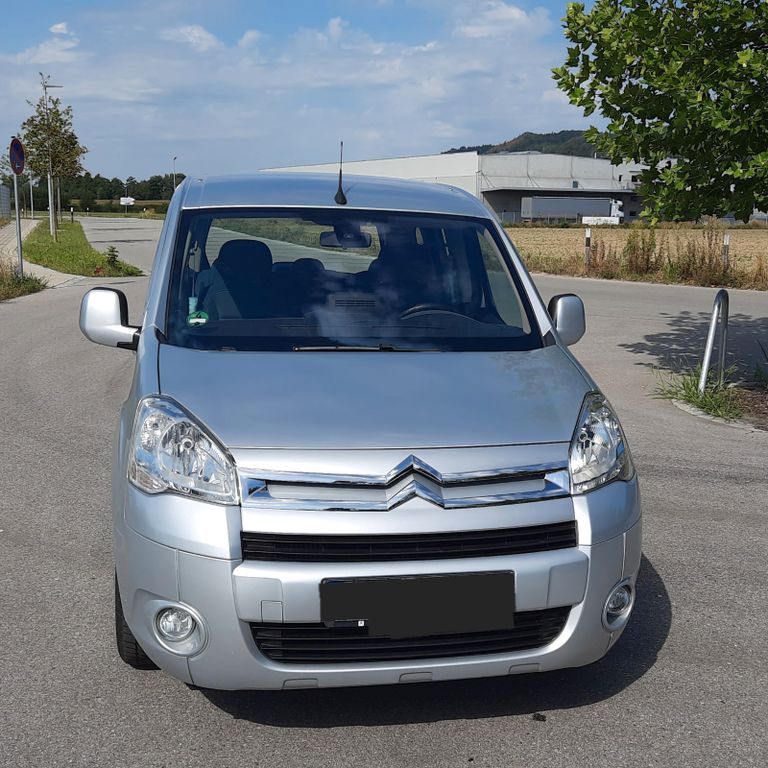 Bild des Angebotes Citroën Berlingo HDi 110 FAP Multispace Exclusive Mu...