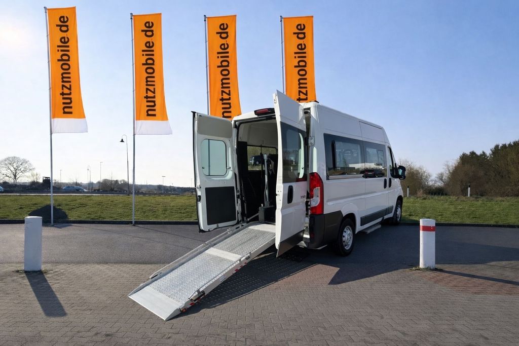 Bild des Angebotes Peugeot Boxer 333 L2H2 Active Blue Rollstuhlrampe Rampe