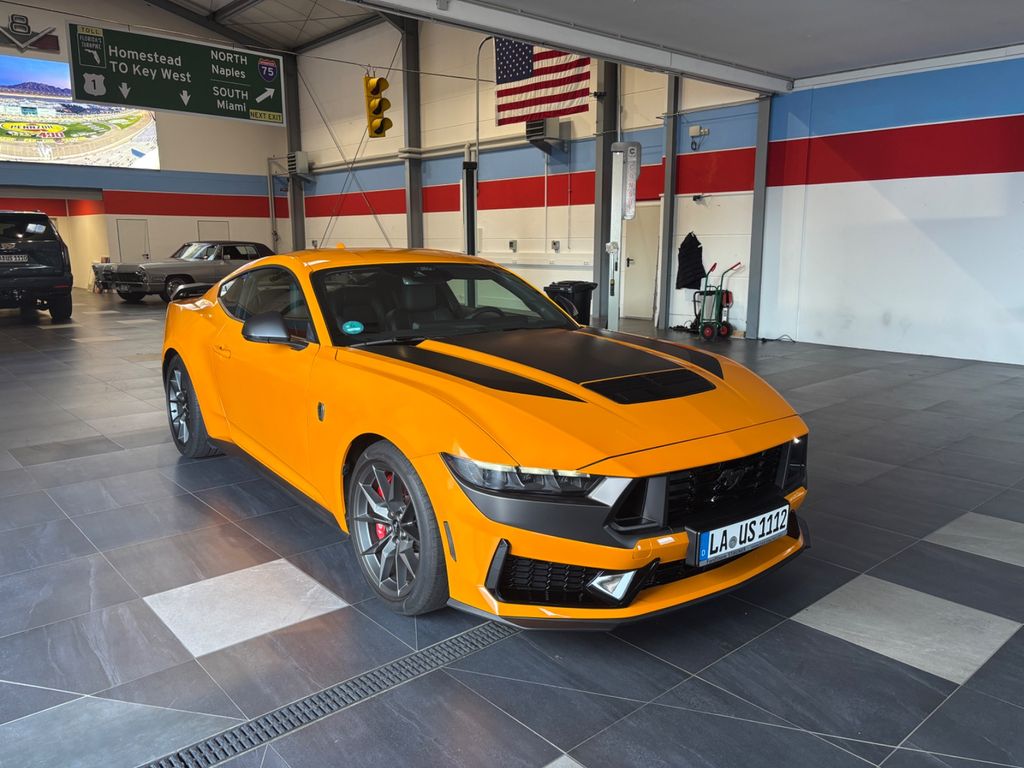 Bild des Angebotes Ford Mustang Fastback 5.0 Ti-VCT V8 334 kW Dark Horse
