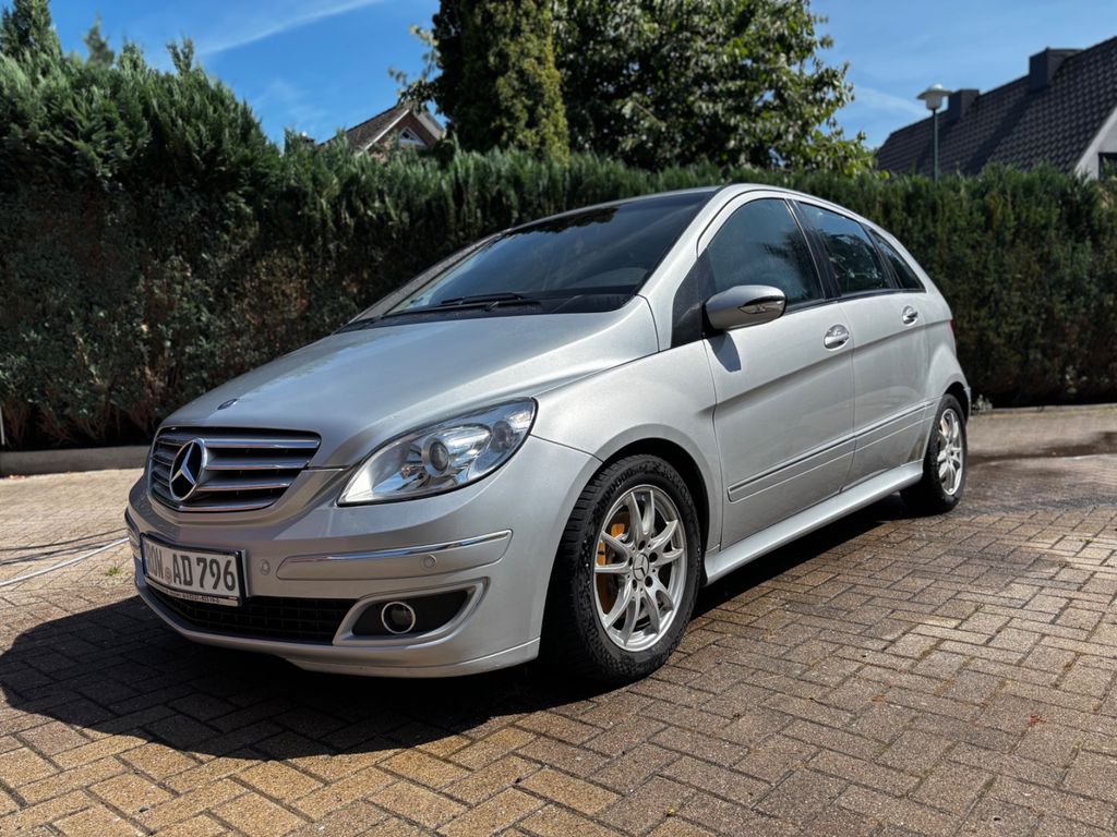 Bild des Angebotes Mercedes-Benz B 200 CDI - Bremsen Neu