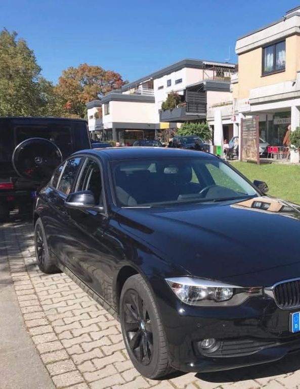 Bild des Angebotes BMW 316i Sport Line - Neu BMW Service - Neu TÜV