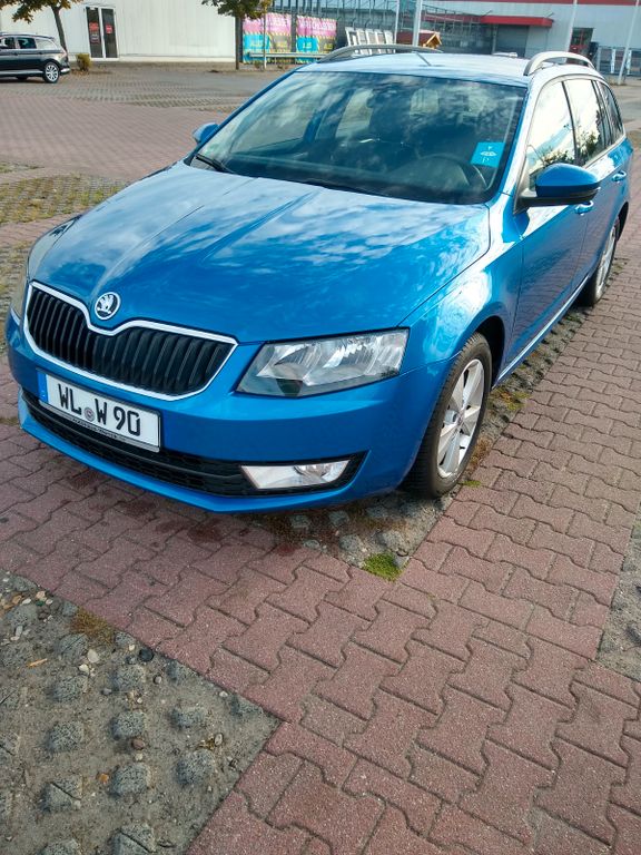 Bild des Angebotes Skoda Octavia 1.4 TSI Green tec Elegance Combi AHK