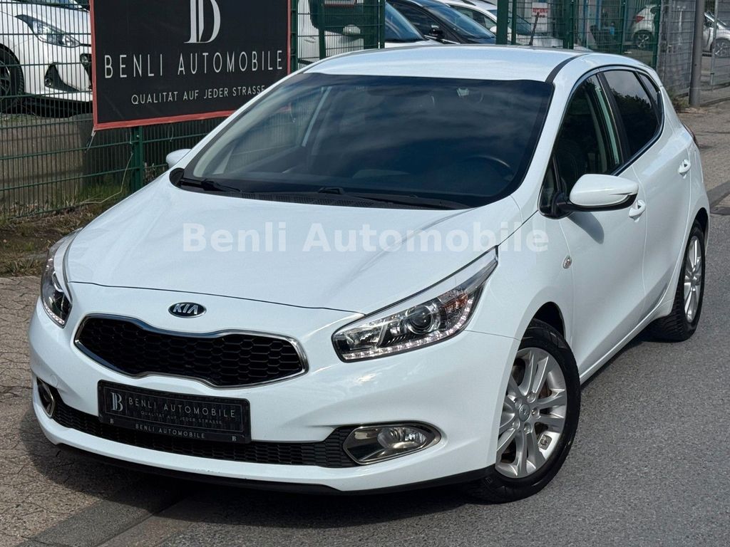 Bild des Angebotes Kia cee'd / Ceed Dream Team/NAVI/SHZ/KAMERA/TMP/LED/