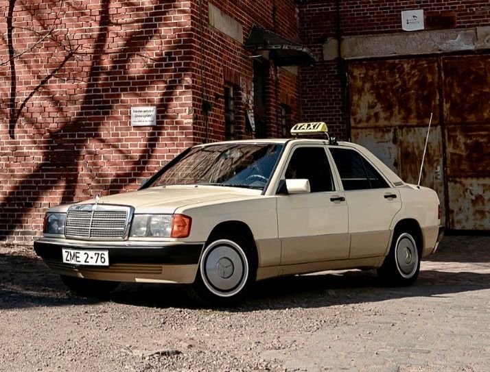 Bild des Angebotes Mercedes-Benz 190 D Taxi, 1.Hand+Oldtimer, mit DDR Kennzeichen