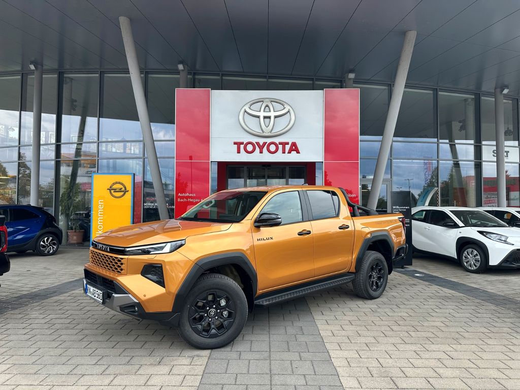 Toyota Hilux 2.8 Double Cab Invincible **neues Modell**