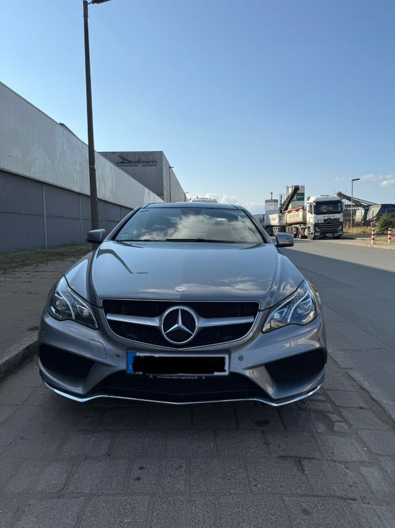 Bild des Angebotes Mercedes-Benz E 250 AMG Paket Facelift 19 Zoll AMG Felgen