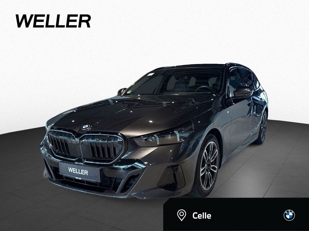 Bild des Angebotes BMW 540d xD T M SPORT PRO DAPr Pano KomfSi B/W AHK