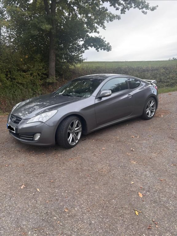 Hyundai Genesis 3.8 V6 Automatik -