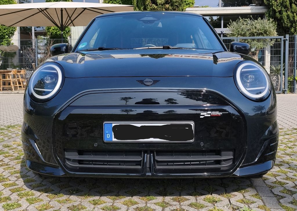 Bild des Angebotes MINI Cooper SE  John Cooper Works Trim J01