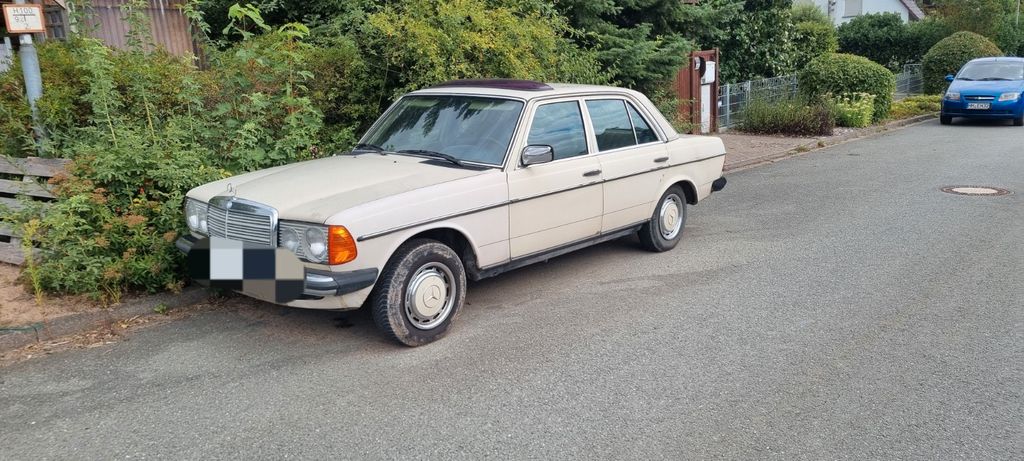 Bild des Angebotes Mercedes-Benz 240