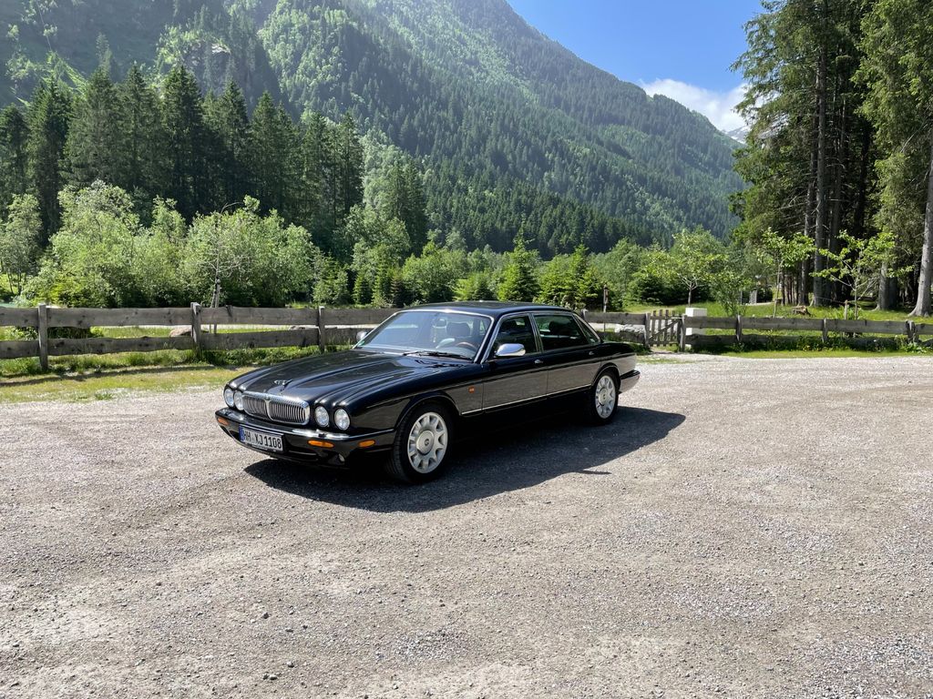 Bild des Angebotes Jaguar Daimler Super V8 Lang