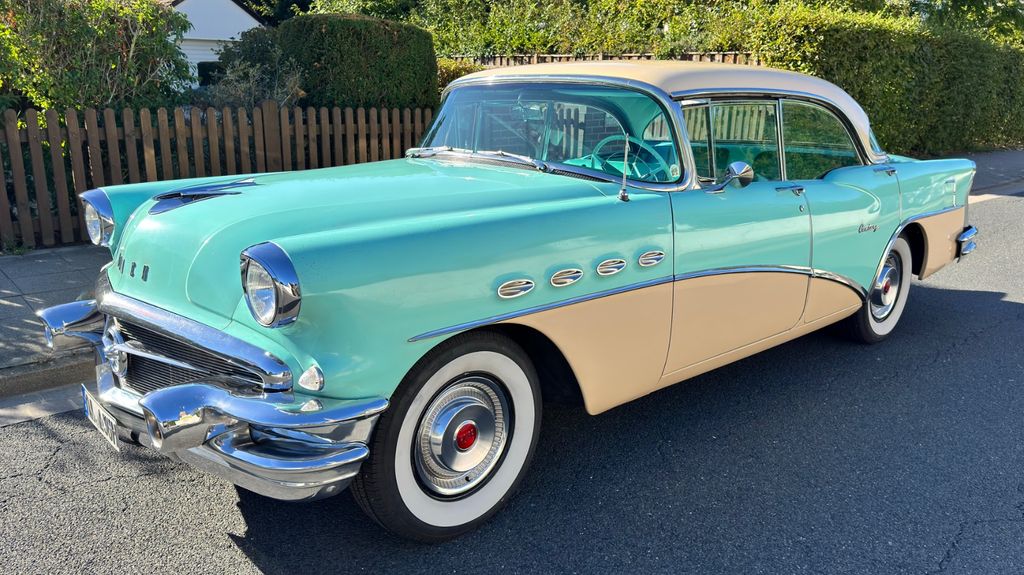 Bild des Angebotes Buick Century 4-Door Hardtop ohne B-Säule