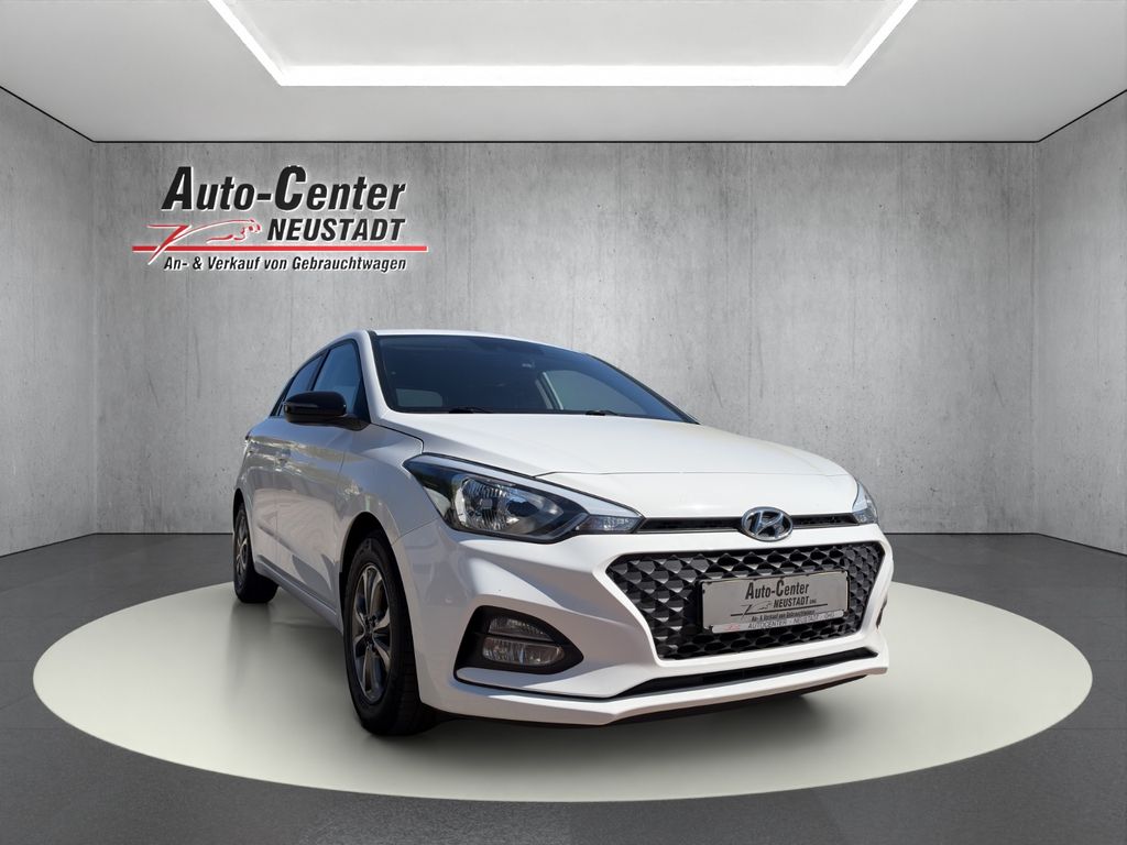 Hyundai i20 YES! CARPLAY/KAMERA/PDC/KLIMA/SHZ/NAVI