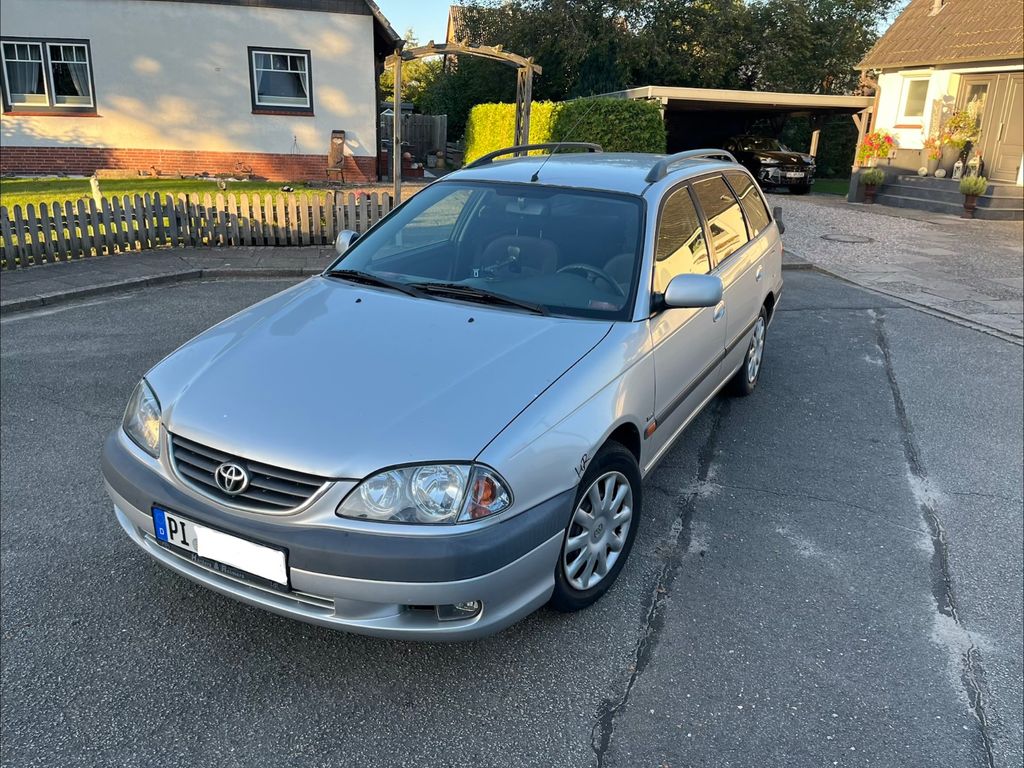 Toyota Avensis 1.8 Klima, AHK, TÜV neu, Ganzjahresreife