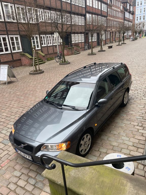 Bild des Angebotes Volvo V70 - Automatik/Diesel - unfallfrei