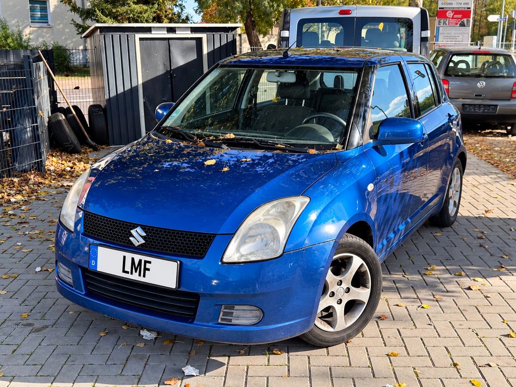 Bild des Angebotes Suzuki Swift Lim. Black and White