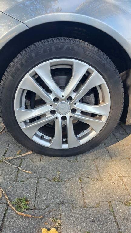 Bild des Angebotes Mercedes-Benz 220