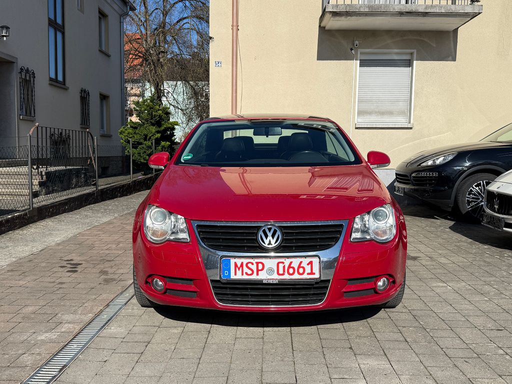 Bild des Angebotes Volkswagen Eos 2,0 TDI Cabrio Navi/Leder/PDC/Klima/SHZ/Tüv